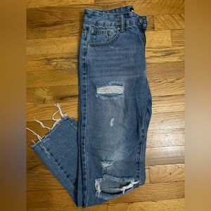 Ripped Jeans. Mom style.